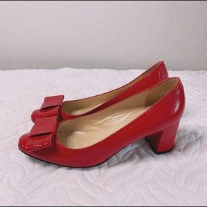 Kate Spade Patent Leather Red Ribbon Chunky Heels Preppy Kitschy Pin Up Size 6.5